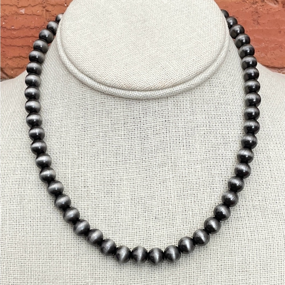 8mm Navajo Style Pearl Necklace